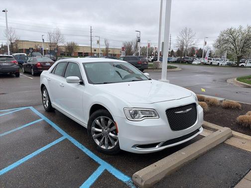 Bright White Clearcoat 2015 Chrysler 300 Limited