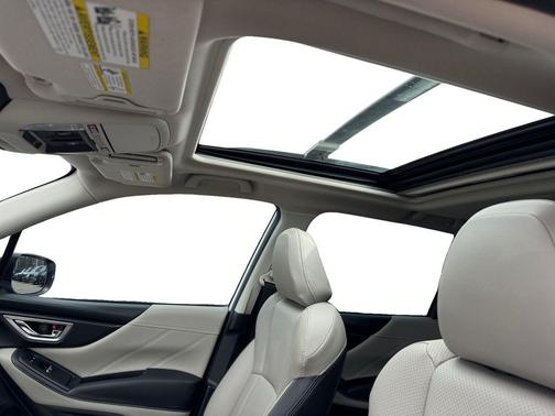 Crystal White Pearl 2024 Subaru Forester Limited