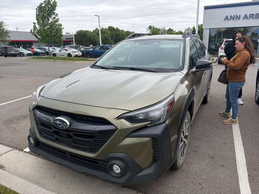 Green Metallic 2024 Subaru Outback Premium