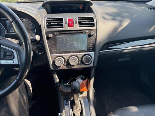 Crystal Black Silica 2016 Subaru Crosstrek 2.0i Limited