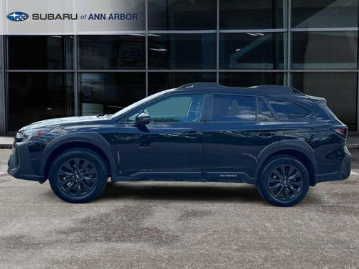 Crystal Black Silica 2024 Subaru Outback Onyx Edition