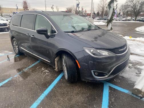 2019 Chrysler Pacifica Touring-L Plus