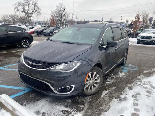 2019 Chrysler Pacifica Touring-L Plus