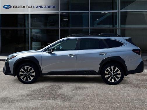 Ice Silver Metallic 2023 Subaru Outback Limited