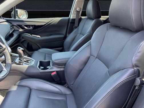 Ice Silver Metallic 2023 Subaru Outback Limited