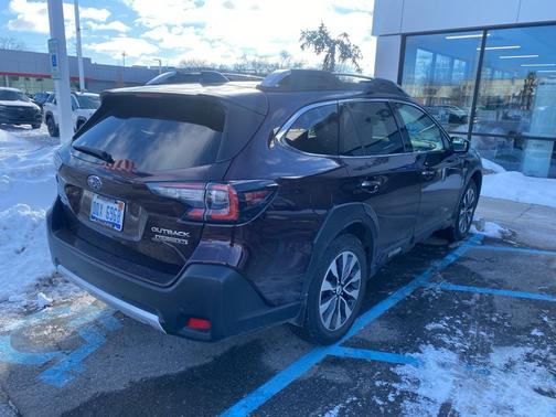 2023 Subaru Outback Touring XT