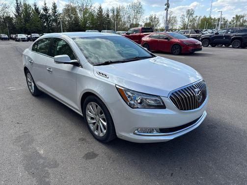 White Frost Tricoat 2015 Buick LaCrosse Leather