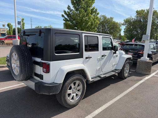 Bright White Clearcoat 2015 Jeep Wrangler Unlimited Sahara
