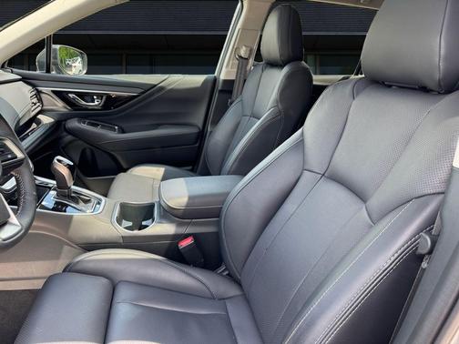 Ice Silver Metallic 2024 Subaru Outback Limited XT