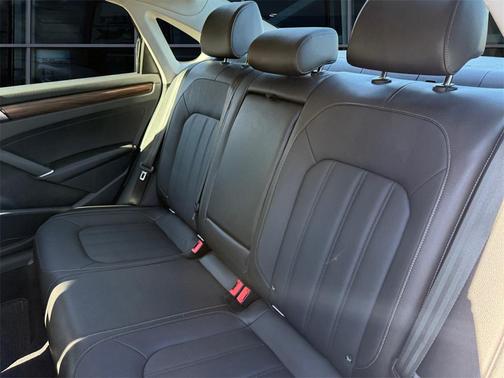 2020 Volkswagen Passat 2.0T SE