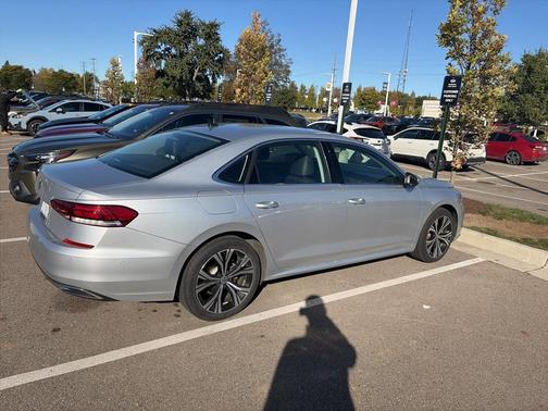 2020 Volkswagen Passat 2.0T SE