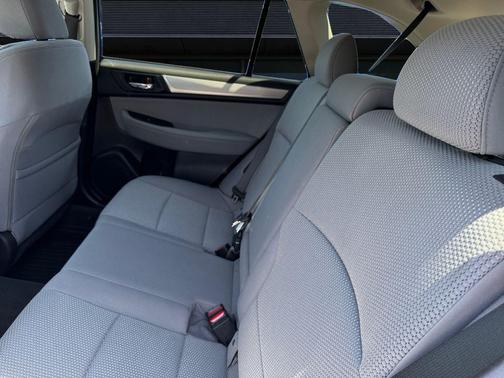 Abyss Blue Pearl 2019 Subaru Outback 2.5i Premium