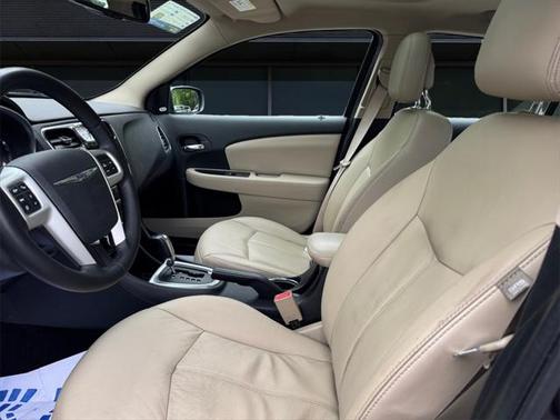 2011 Chrysler 200 Limited