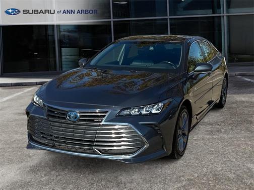 2019 Toyota Avalon Hybrid XLE Plus