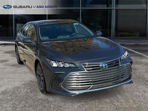 2019 Toyota Avalon Hybrid XLE Plus