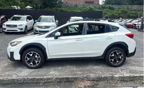 Crystal White Pearl 2019 Subaru Crosstrek 2.0i Premium