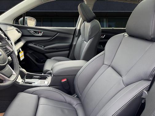 Ice Silver Metallic 2026 Subaru Ascent Limited 7-Passenger