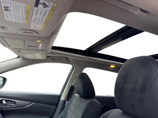 Gun Metallic 2015 Nissan Rogue SV