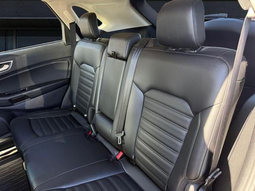 Burgundy Velvet Metallic Tinted Clearcoat 2020 Ford Edge SEL