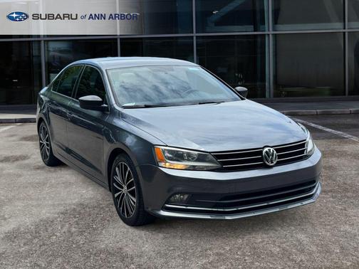 Platinum Gray Metallic 2016 Volkswagen Jetta 1.8T Sport