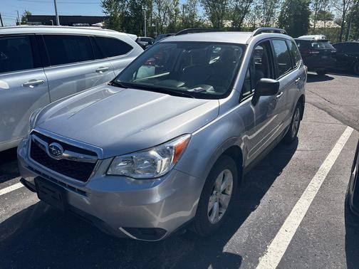 Ice Silver Metallic 2016 Subaru Forester 2.5i