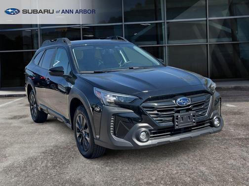 Crystal Black Silica 2025 Subaru Outback Onyx Edition