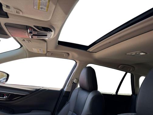 Crystal Black Silica 2025 Subaru Outback Onyx Edition