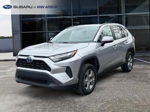 2022 Toyota RAV4 Hybrid XLE