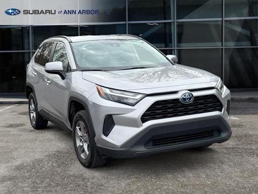 2022 Toyota RAV4 Hybrid XLE