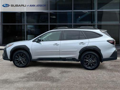 Ice Silver Metallic 2023 Subaru Outback Onyx Edition XT