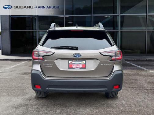 Brilliant Bronze Metallic 2024 Subaru Outback Premium