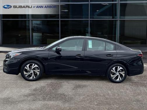 Crystal Black Silica 2025 Subaru Legacy Premium
