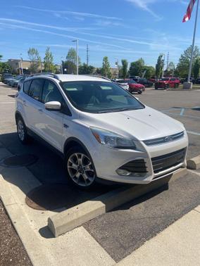 White Platinum Metallic Tri-Coat 2016 Ford Escape Titanium