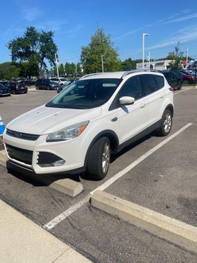 White Platinum Metallic Tri-Coat 2016 Ford Escape Titanium