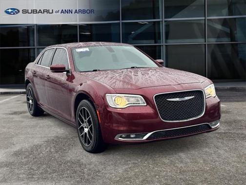 2021 Chrysler 300 Touring