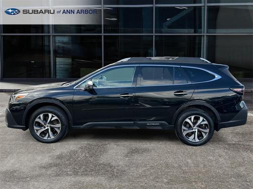 2022 Subaru Outback Touring XT