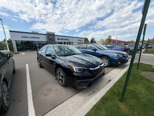 Crystal Black Silica 2020 Subaru Legacy Base