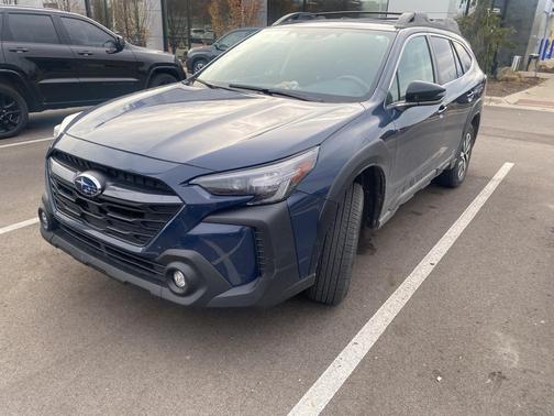 2023 Subaru Outback Premium