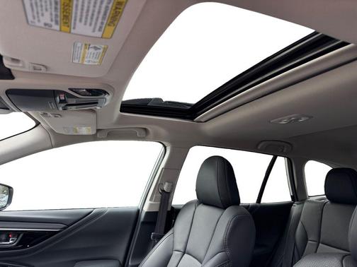 Crystal White Pearl 2024 Subaru Outback Limited