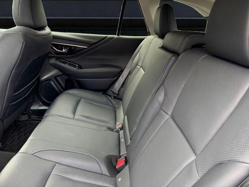 Crystal White Pearl 2024 Subaru Outback Limited