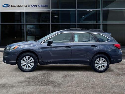 Carbide Gray Metallic 2017 Subaru Outback 2.5i