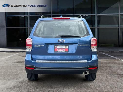 Quartz Blue Pearl 2018 Subaru Forester 2.5i