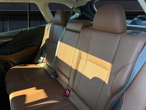 2022 Subaru Outback Touring XT