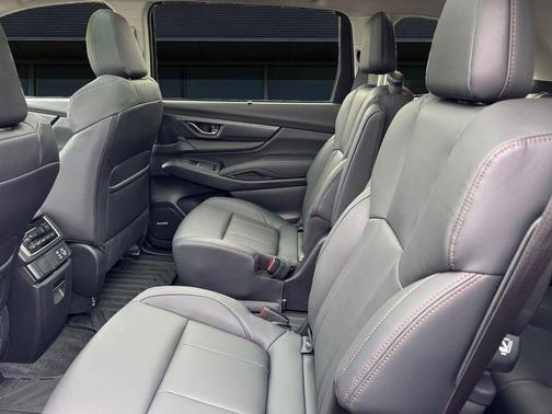 Crystal Black Silica 2025 Subaru Ascent Bronze Edition 7-Passenger