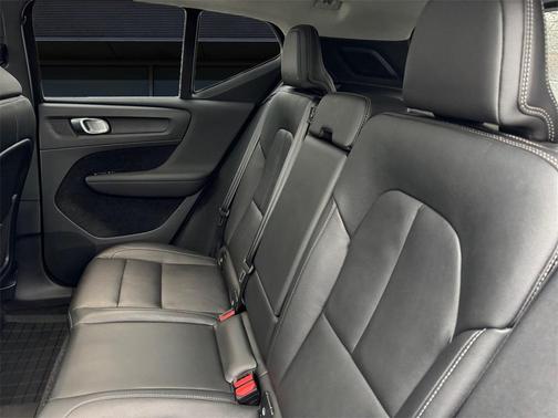 2021 Volvo XC40 T5 Inscription