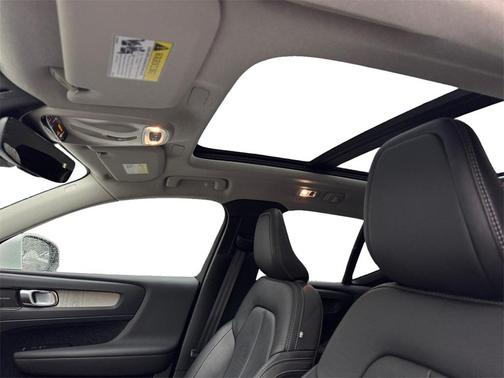 2021 Volvo XC40 T5 Inscription