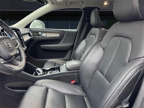 2021 Volvo XC40 T5 Inscription