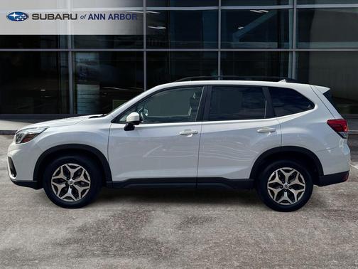 Crystal White Pearl 2021 Subaru Forester Premium