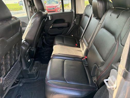 Sting-Gray Clearcoat 2023 Jeep Wrangler Rubicon