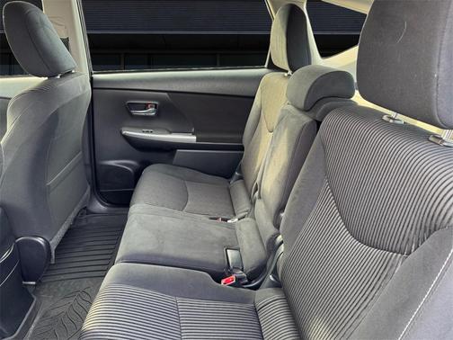 2017 Toyota Prius v Three